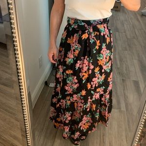 Ann Taylor linen maxi skirt with belt